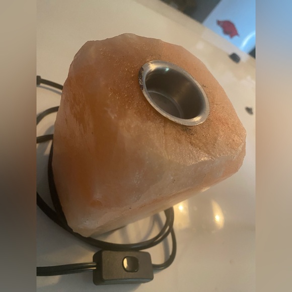 Natural Himalayan Salt Lamp - Tea Light & Essential Oil Holder - Picture 4 of 4